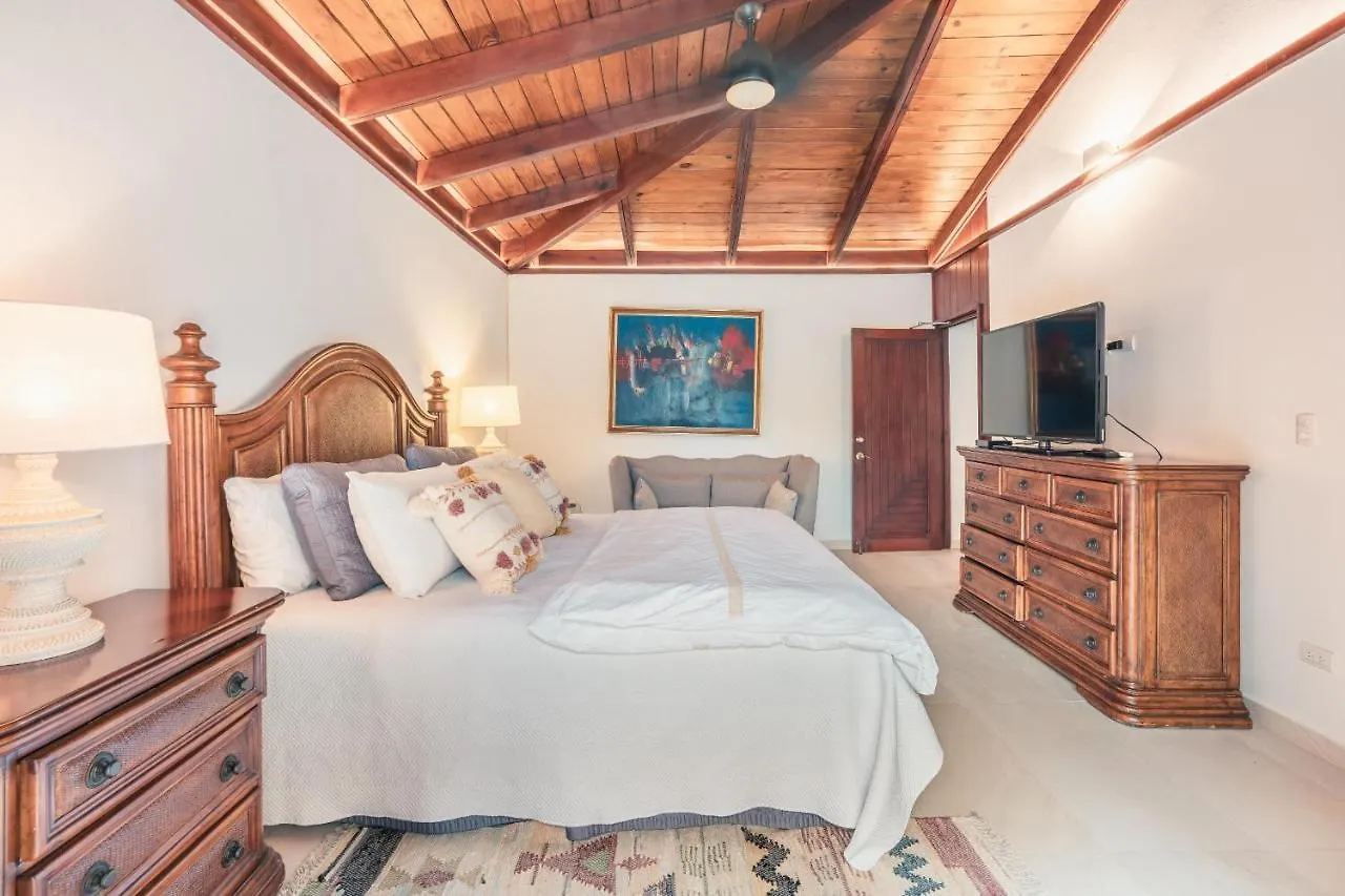 Fun In The Sun Classic Villa At Los Lagos In Casa De Campo Las Minas