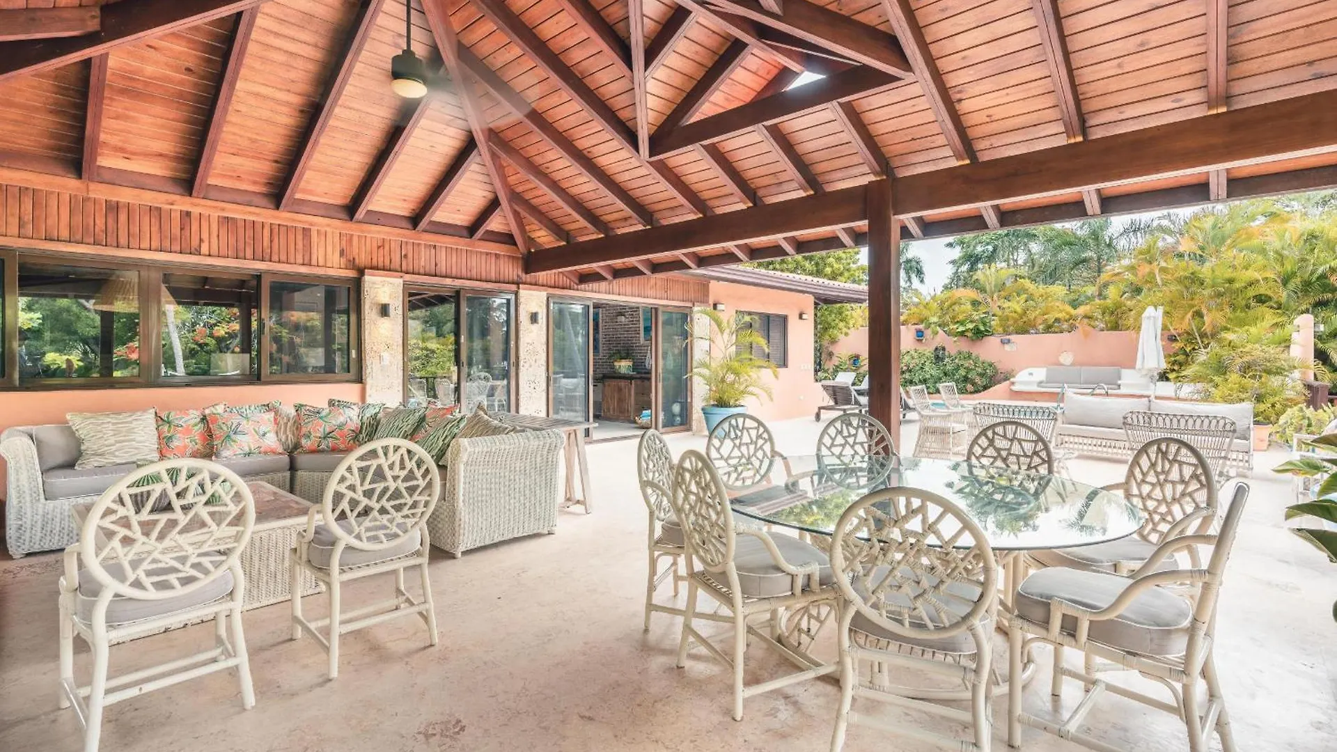 Fun In The Sun Classic Villa At Los Lagos In Casa De Campo Las Minas