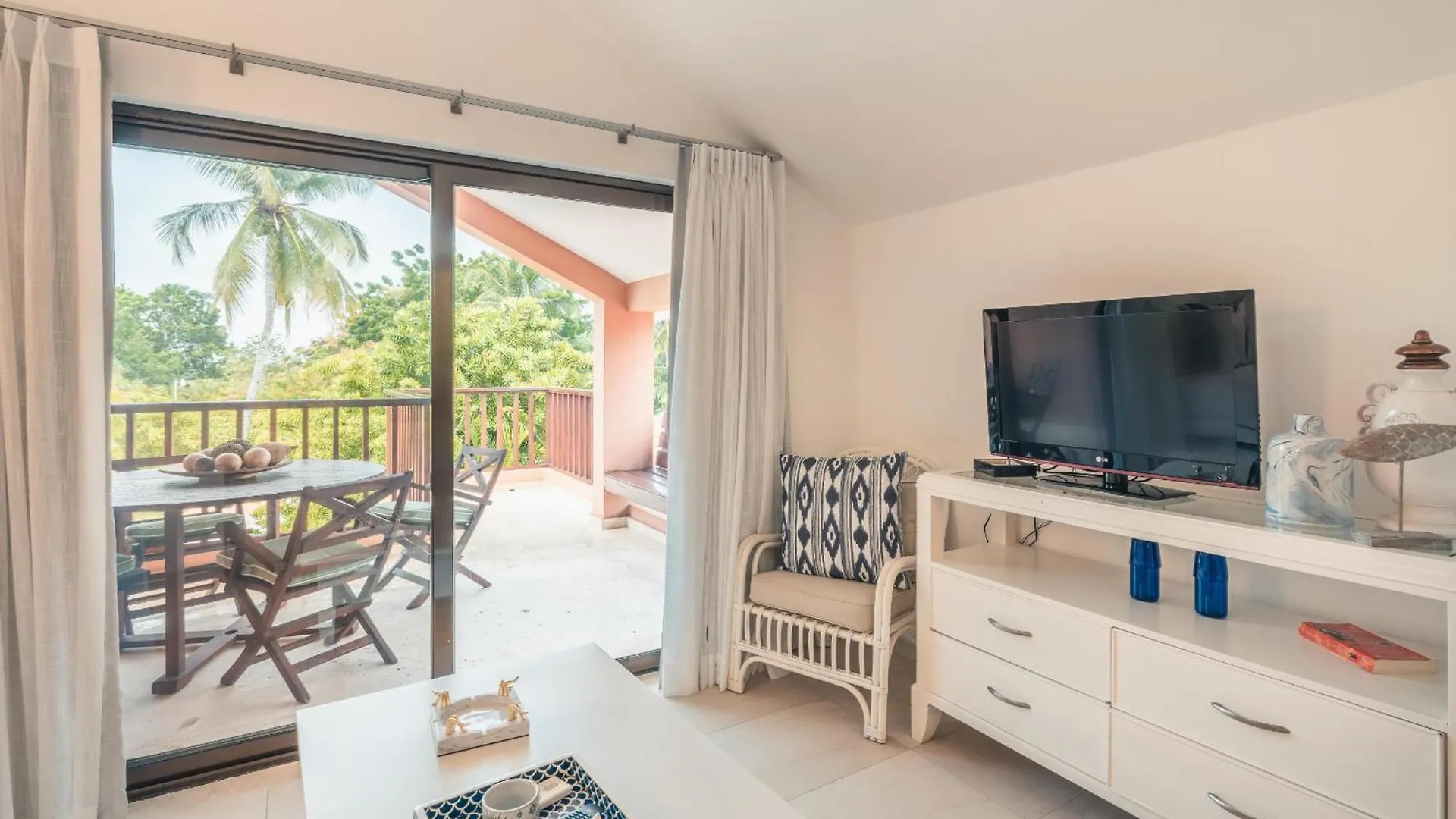 Fun In The Sun Classic Villa At Los Lagos In Casa De Campo Las Minas