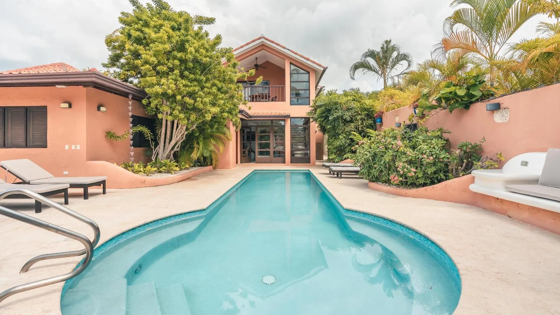Fun In The Sun Classic Villa At Los Lagos In Casa De Campo Las Minas