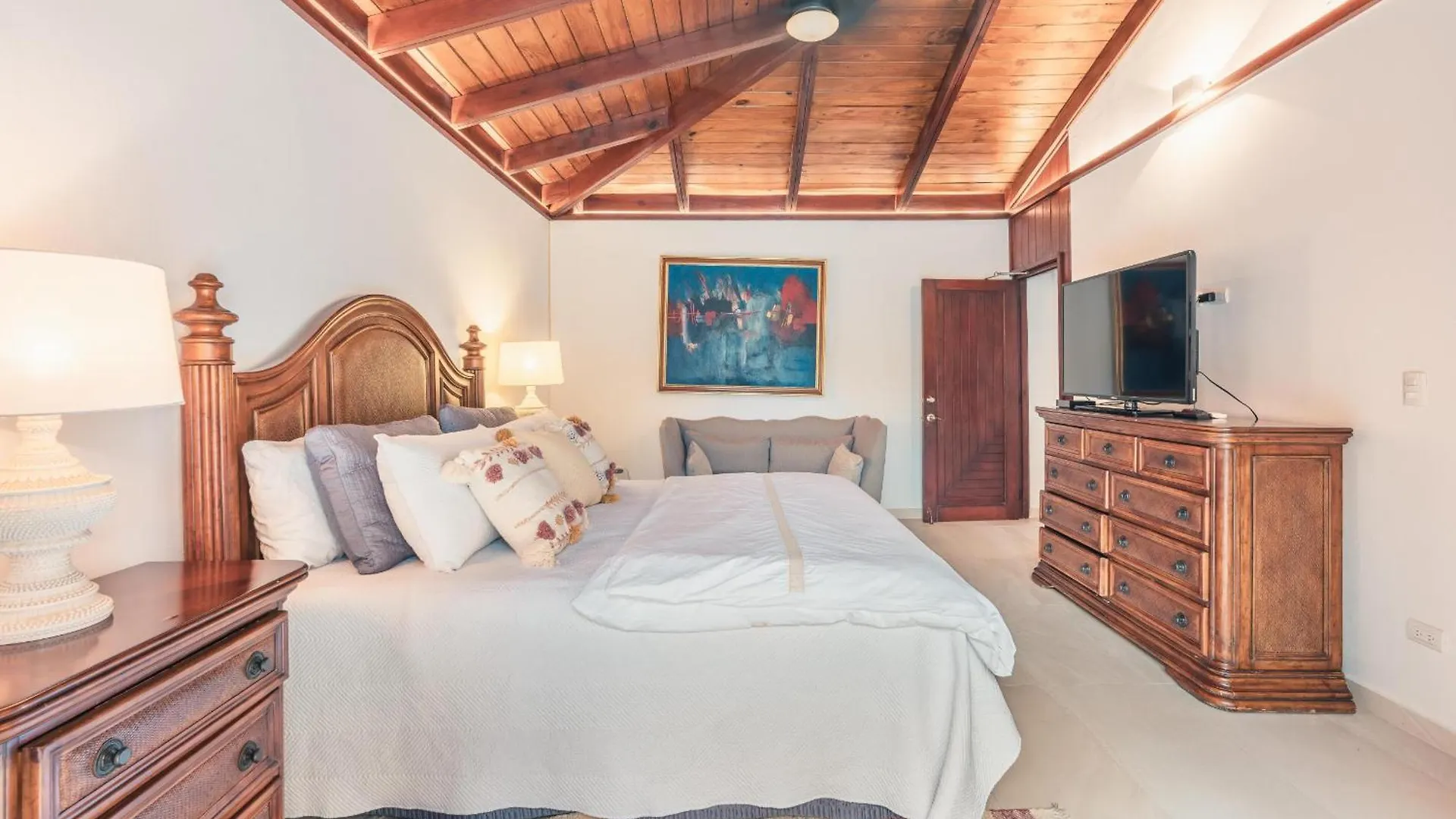 Fun In The Sun Classic Villa At Los Lagos In Casa De Campo Las Minas