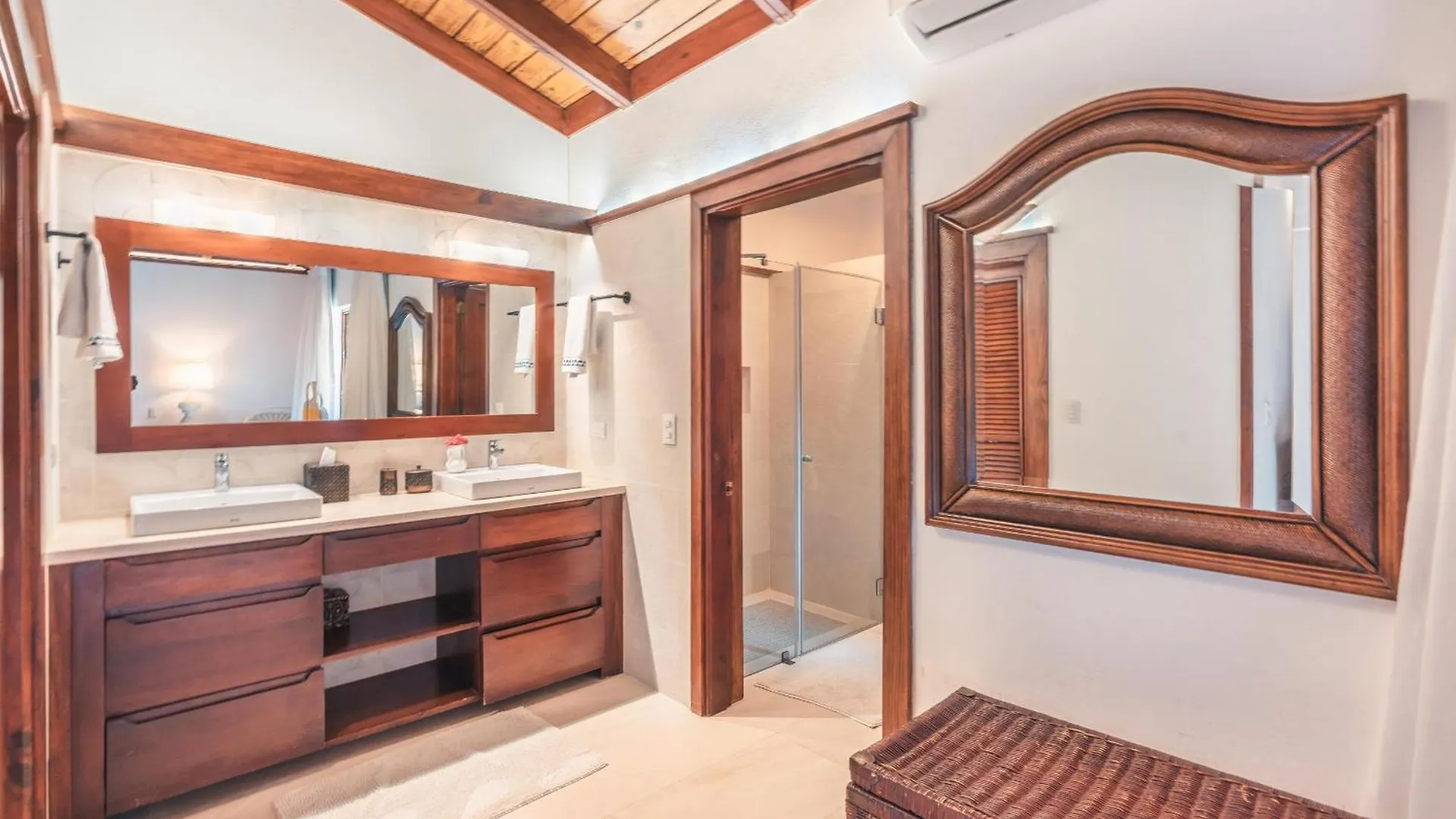 Fun In The Sun Classic Villa At Los Lagos In Casa De Campo Las Minas